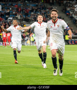 Sevillas Koks in Aktion während der Fußball-UEFA Europa League Finale 2016 match FC Liverpool Vs FC Sevilla in Basel, Schweiz, 18. Mai 2016. Foto: Thomas Eisenhuth/Dpa - NO-Draht-Dienst- Stockfoto