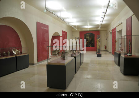 Pozzuoli, Italien. 20. Mai 2016. Zur Eröffnung des Museums - zwei Jahre nach der Rückkehr des Doms - wird es der Bischof Gennaro Pascarella. Es ist - bis heute - das einzige Museum von Pozzuoli und das zweite Museum der Campi Flegrei archäologische nach, dass die Burg von Baia. Bildnachweis: Paola Visone/Pacific Press/Alamy Live-Nachrichten Stockfoto