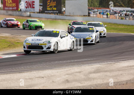 MELBOURNE, WINTON/Australien, 20. Mai 2016: Toyota 86 Racing Series feuert für debütiert Winton. Stockfoto