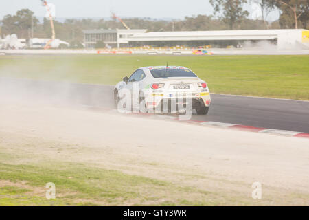 MELBOURNE, WINTON/Australien, 20. Mai 2016: Toyota 86 Racing Series feuert für debütiert Winton. Bildnachweis: David Hewison/Alamy Live-Nachrichten Stockfoto