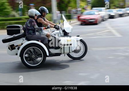 WROCLAW, Polen - 21. Mai: Unbekannter Motorradfahrer fährt motor bei Harley-Davidson-Parade. Einige tausend Motorradfahrer trat Elfen Bike Fest am 21. Mai 2016 in Breslau. Bildnachweis: Bartolomeus Magierowski/Alamy Live-Nachrichten Stockfoto