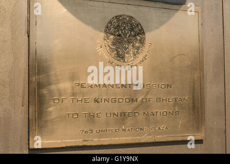 Ständige Vertretung des Königreichs Bhutan, die Vereinten Nationen Plaque, NYC Stockfoto