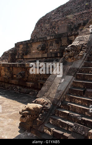 Tempel des Quetzalcoatl. Archäologische Zone von Teotihuacan, Mexiko. Stockfoto