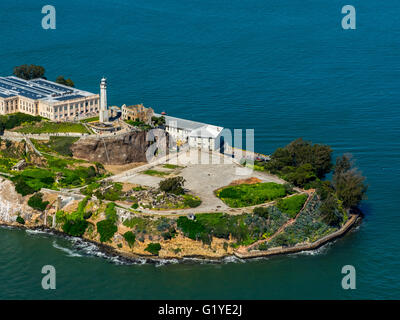 Gefängnisinsel Alcatraz Alcatraz Insel mit Leuchtturm, Luftaufnahme, San Francisco, San Francisco Bay Area, Kalifornien, USA Stockfoto