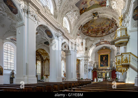 Kirchenschiff mit barocken Interieur von Hans Georg Asam, Basilika St. Quirin, ehemaligen Benediktinerkloster Tegernsee, Tegernsee Stockfoto