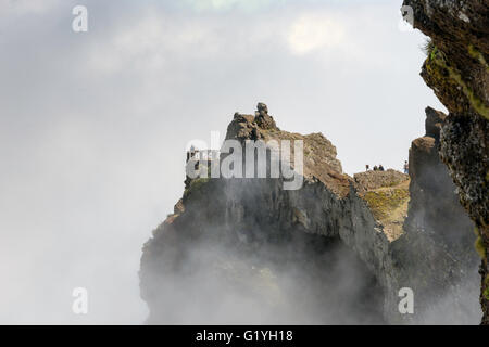 FUNCHAL, PORTUGAL-März 24, unbekannten Menschen zu Fuß auf dem Gipfel des Pico Arieiro Berge auf 24. März 2016 in Funchal, das Stockfoto