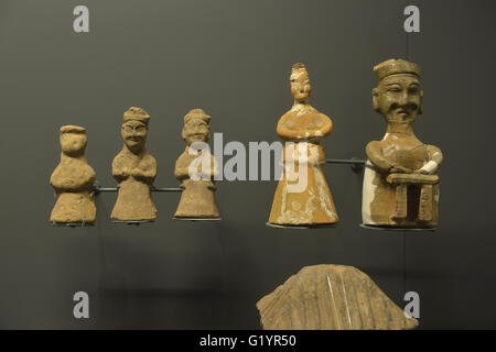 Keramik Figuren. Die östliche Han Dynastie (25-220).  Capital Museum, Peking, China. Stockfoto