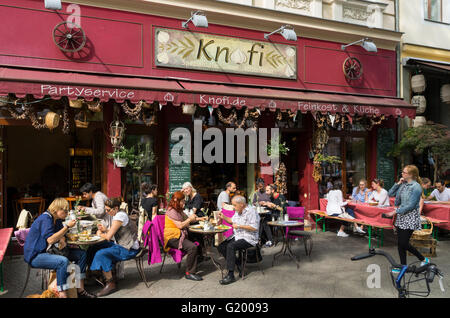 Knofi-Restaurant auf der Bergmannstraße in Kreuzberg Berlin Deutschland Stockfoto