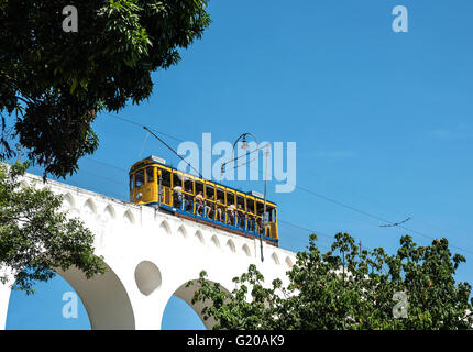 RIO DE JANEIRO, 19. Februar 2016 - nach vielen Jahren in Rio De Janeiro wieder eine berühmte Straßenbahn von Lapa, Santa Ter ins Leben gerufen haben Stockfoto