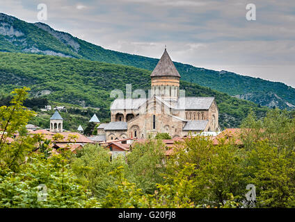 Georgien, Mzcheta - das spirituelle Herz von Georgien. Swetizchoweli-Kathedrale, erbaut im 11. Jahrhundert. Stockfoto