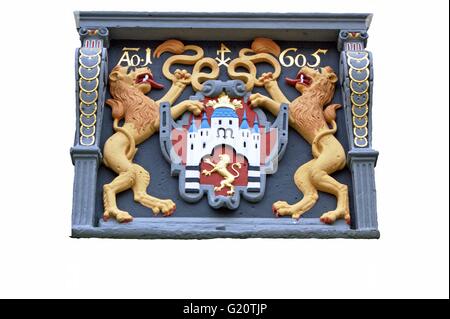 Mittelalterlichen Wappen in einem Holz-Rahmen-Haus in Hann. Muende, Deutschland, Ausschnitt um den Rahmen Stockfoto