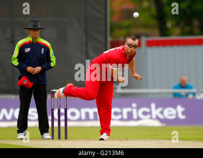 Old Trafford, Manchester, UK. 21. Mai 2016. NatWest T20 Blast. Lancashire Lightning versus Derbyshire Falken. Lancashire Lightning Kapitän, Allrounder, die Steven Croft Schalen. Bildnachweis: Aktion Plus Sport/Alamy Live-Nachrichten Stockfoto