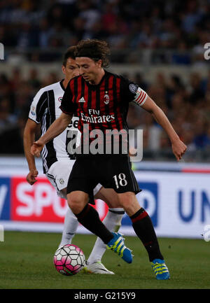 Rom, Italien. 21. Mai 2016. Riccardo Monteolivo während der Coppa Italia Finale Fußball match zwischen Juventus Turin und AC Mailand im Olympiastadion. Juventus gewann 1-0. © Ciro De Luca/Pacific Press/Alamy Live-Nachrichten Stockfoto