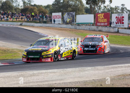 Melbourne, Australien. 22. Mai 2016.  Rennen Sie 11 der Vigin Australien Supercars Meisterschaft in Winton Raceway. Bildnachweis: David Hewison/Alamy Live-Nachrichten Stockfoto