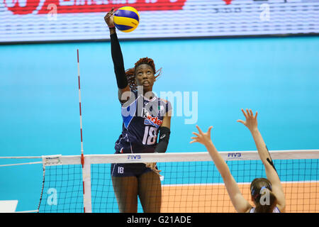 Tokyo Metropolitan Gymnasium, Tokio, Japan. 22. Mai 2016. Paola Egonu (ITA), 22. Mai 2016 - Volleyball: Damen Volleyball World Finalqualifikation für die Olympischen Spiele in Rio De Janeiro 2016-match zwischen Italien 3: 0 Kasachstan am Tokyo Metropolitan Gymnasium, Tokio, Japan. © YUTAKA/AFLO SPORT/Alamy Live-Nachrichten Stockfoto