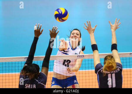 Tokyo Metropolitan Gymnasium, Tokio, Japan. 22. Mai 2016. Radmila Beresneva (KAZ), 22. Mai 2016 - Volleyball: Damen Volleyball World Finalqualifikation für die Olympischen Spiele in Rio De Janeiro 2016-match zwischen Italien 3: 0 Kasachstan am Tokyo Metropolitan Gymnasium, Tokio, Japan. © YUTAKA/AFLO SPORT/Alamy Live-Nachrichten Stockfoto