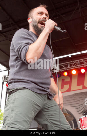 21. Mai 2016 - Columbus, Ohio, US - Sänger NEIL FALLON Kupplung tritt während der Rock auf der Range-Musik-Festival im Columbus Crew Stadium in Columbus, Ohio (Credit-Bild: © Daniel DeSlover über ZUMA Draht) Stockfoto