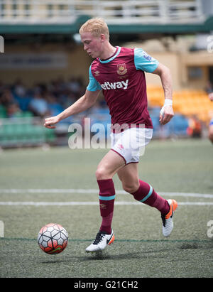 Hong Kong, Hong Kong SAR, China. 29. März 2016. HKFC Citibank Soccer Sevens West Ham United Vs östlichen Fußballverein. Alex Hecht von West Ham mit dem Ball © Jayne Russell/ZUMA Draht/Alamy Live News Stockfoto