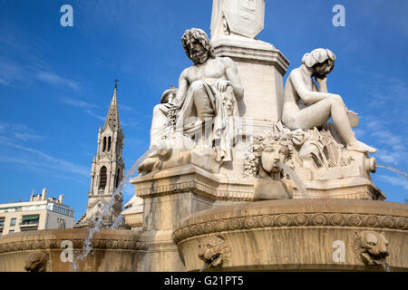 Brunnen von Pradier (1851), Esplanade Charles de Gaulle Square, Nimes, Frankreich Stockfoto