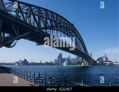 Sydney Harbour Bridge aus Milsons Point Sydney NSW Australia Stockfoto