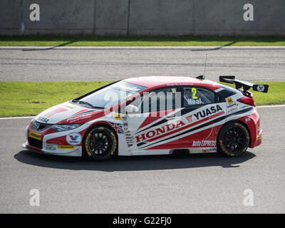 Britischer Tourenwagen BTCC 2013 an die Rennstrecke von Silverstone Stockfoto