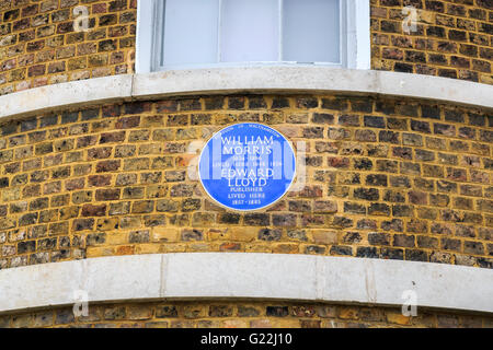 Blaue Plakette zum Gedenken an William Morris und Edward Lloyd, E17, William Morris Gallery, Walthamstow, Nord-London Stockfoto