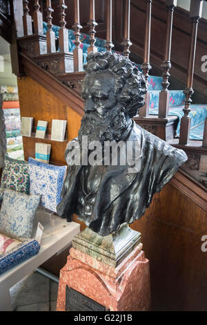 Büste von William Morris, William Morris Gallery, Walthamstow, Essex, Nord-London E17 Stockfoto