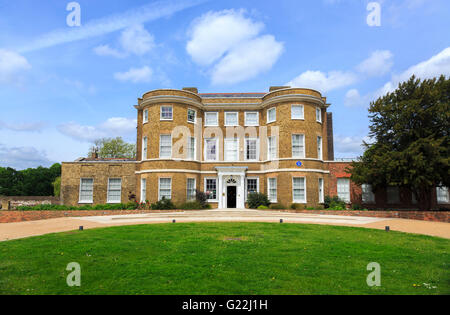 William Morris Gallery, Walthamstow, Essex, ein georgianisches Haus inmitten einer Parklandschaft, feiert des berühmte Kunsthandwerk Designers Stockfoto