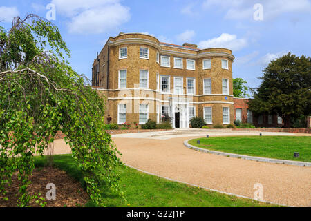 William Morris Gallery, Walthamstow, Essex, ein georgianisches Haus inmitten einer Parklandschaft, feiert des berühmte Kunsthandwerk Designers Stockfoto