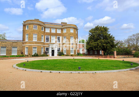 William Morris Gallery, Walthamstow, Essex, ein georgianisches Haus inmitten einer Parklandschaft, feiert des berühmte Kunsthandwerk Designers Stockfoto