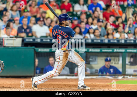 Houston, TX, USA. 22. Mai 2016. Houston Astros linker Feldspieler Jake Marisnick (6) at bat im 5. Inning während der MLB Baseball-Spiel zwischen den Houston Astros und die Texas Rangers von Minute Maid Park in Houston, Texas. Rudy Hardy/CSM/Alamy Live-Nachrichten Stockfoto