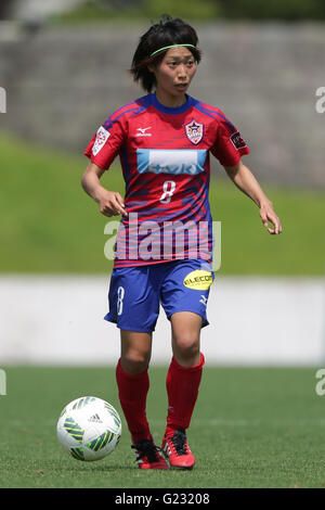 Yoko Tanaka (Nojima Stella), 22. Mai 2016 - Fußball: Yoko Tanaka der Nojima Stella Kanagawa Sagamihara läuft mit dem Ball während des Spiels Nadeshiko League Division 2 zwischen Nojima Stella Kanagawa Sagamihara und FC Kibi International University Charme auf Hodogaya Park Fußballplatz in Kanagawa, Japan © AFLO/Alamy Live-Nachrichten Stockfoto