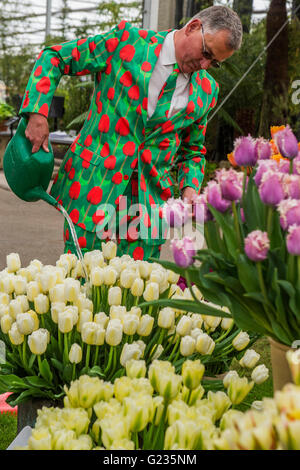 London, UK. 23. Mai 2016. Arbeiten an Bloms Lampen stehen - dem Eröffnungstag der th Chelsea Flower Show. Bildnachweis: Guy Bell/Alamy Live-Nachrichten Stockfoto