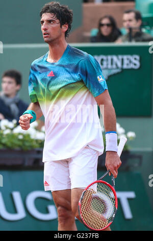 PARIS, Frankreich - 22.05.2016: ROLAND GARROS 2016 - Thomaz Bellucci von Brasilien während der offenen Tennis Frankreich im Jahr 2016 in Stade Roland Garros statt. (Foto: Andre Chaco / FotoArena) Stockfoto