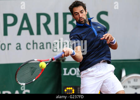 PARIS, Frankreich - 22.05.2016: ROLAND GARROS 2016 - Jeremy Chardy von Frankreich während der offenen Tennis Frankreich im Jahr 2016 in Stade Roland Garros statt. (Foto: Andre Chaco / FotoArena) Stockfoto