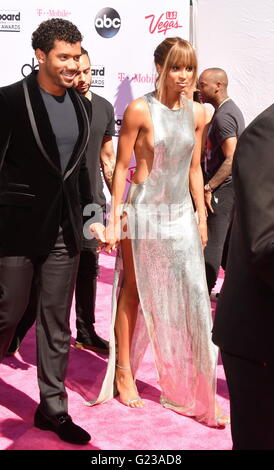 LAS VEGAS, NV - 22.Mai: NFL-Spieler Russell Wilson (L) und Sängerin Ciara besuchen die 2016 Billboard Music Awards in der T-Mobile Arena am 22. Mai 2016 in Las Vegas, Nevada. | Verwendung weltweit Stockfoto