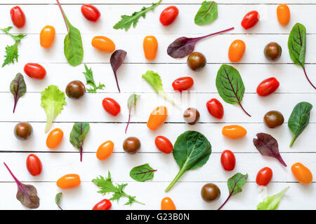 Farbenfrohe Wohnung lag der Lebensmittelzutaten. Gesunde Ernährung-Hintergrund Stockfoto