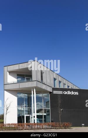 Adidas-Bürogebäude Stockfoto