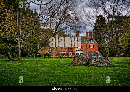 Herefordshire Landschaft wurde von Brian Hatton jetzt erlebt vom Wanderweg der Hatton unter freiem Himmel neben der Wye gemalt. Stockfoto