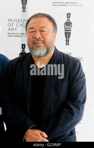 Chinesische Künstler und Aktivist AI WEIWEI gibt eine Pressekonferenz während seiner Exchibition im Museum für kykladische Kunst. Das Museum Cycl Stockfoto