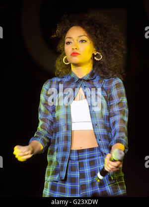 Kleiner Mix live bei den Mädchen Guiding großen Gig in der Wembley Arena, London Stockfoto