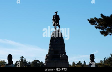 AJAXNETPHOTO.  BEAUMONT-HAMEL, FRANKREICH. -MEMORIAL - 51. HIGHLAND DIVISION MEMORIAL IN NEUFUNDLAND MEMORIAL PARK BLICKT AUF DIE WW1 SCHLACHTFELD.   FOTO: JONATHAN EASTLAND/AJAX REF: D52110 596 Stockfoto