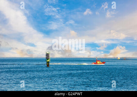 Ein high-Speed Lotsenboot am Meer. Stockfoto