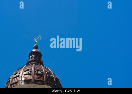 Kansas State Capitol Building Kuppel und Statue Stockfoto