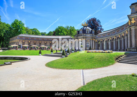 BAYREUTH, Deutschland - ca. MAI 2016: Die neue Eremitage Palast mit Park in Bayreuth, Deutschland Stockfoto