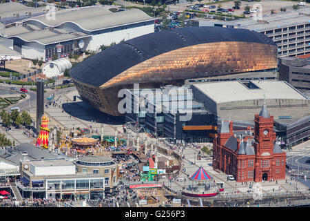 Eine Luftaufnahme des das Wales Millennium Centre in Cardiff Bay Stockfoto