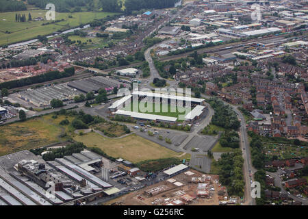 Eine Luftaufnahme des Pirelli-Stadion, Heimat des Burton Albion FC Stockfoto