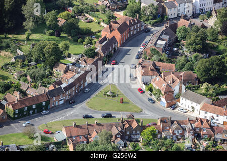 Eine enge Luftaufnahme von Buckinghamshire Dorf von Brill Stockfoto