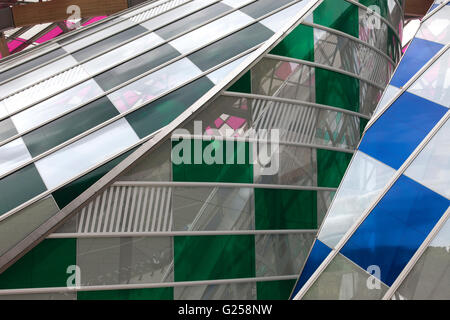 Architektur, Konzeptkunst, Kunst, Künstler, Farbfilter, Gebäude, Franck Gehry, Daniel Buren, Fondation Vuitton, Paris Stockfoto