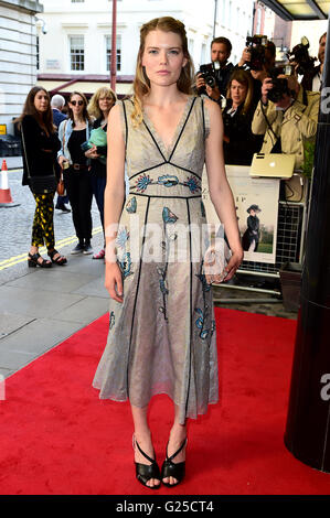 Emma Greenwell Teilnahme an der UK Premiere von Liebe und Freundschaft an Curzon Mayfair, London. PRESSEVERBAND Foto. Bild Datum: Dienstag, 24. Mai 2016. Bildnachweis sollte lauten: Ian West/PA Wire Stockfoto